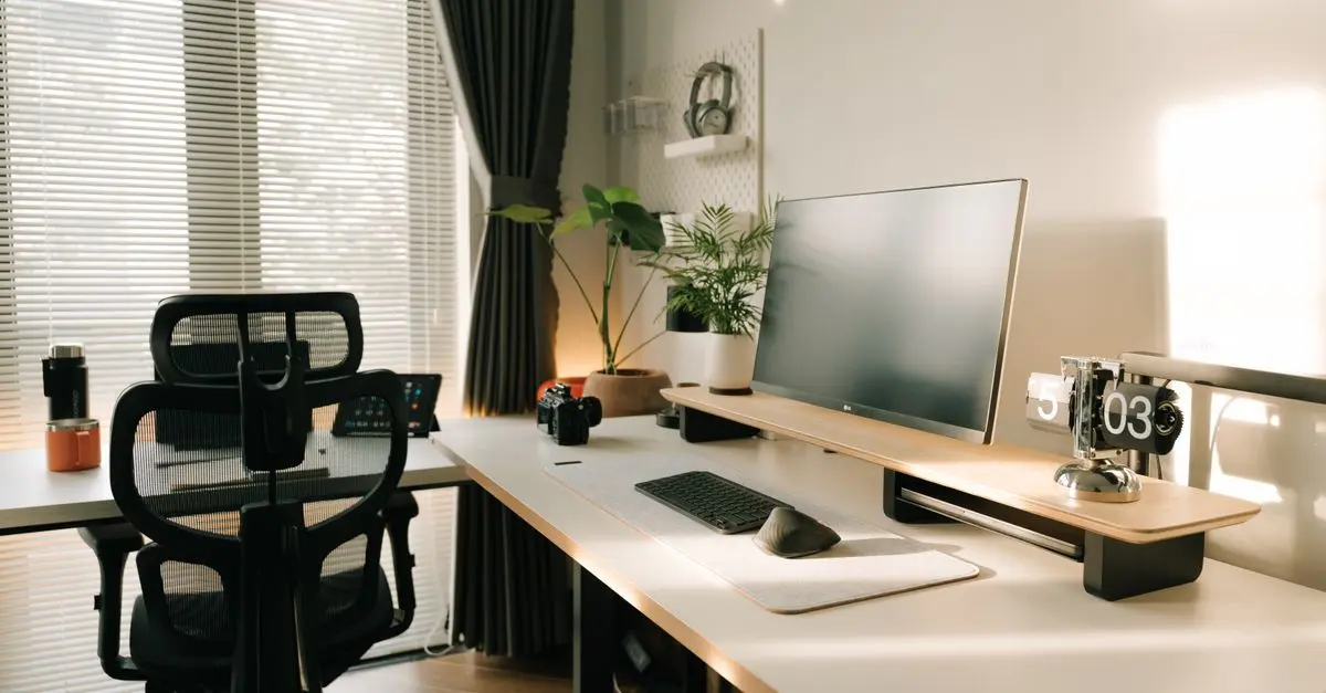Comparatif : Les Meilleurs Repose-Pieds Ajustables pour le Bureau
