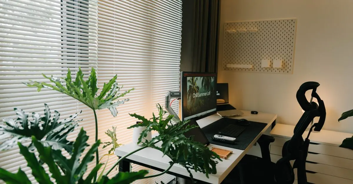 5 Accessoires Indispensables pour Améliorer le Confort au Travail
