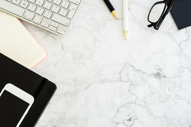 Les Meilleurs Accessoires pour Améliorer le Confort au Travail